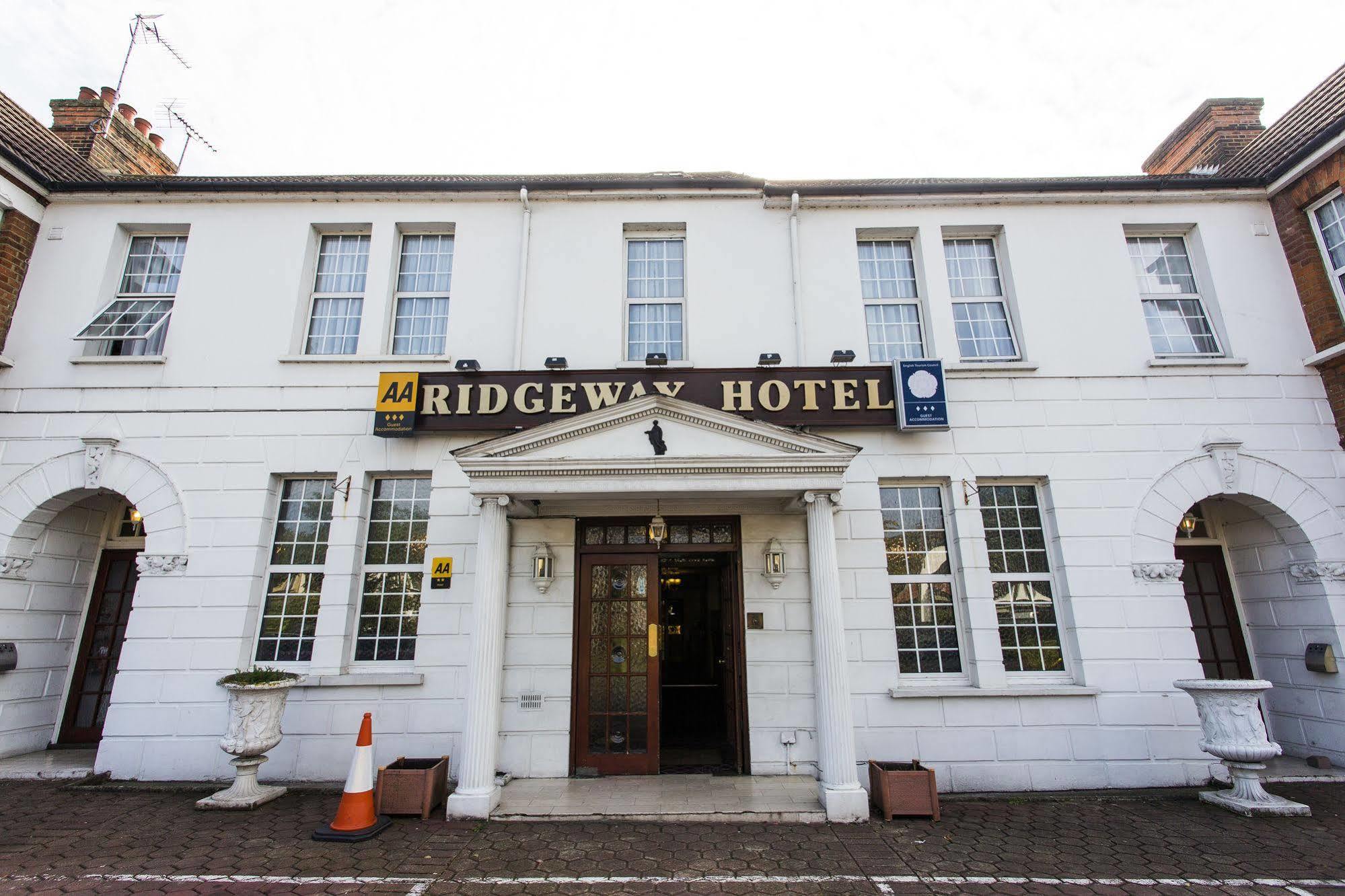 Oyo Ridgeway Hotel Chingford Exterior photo